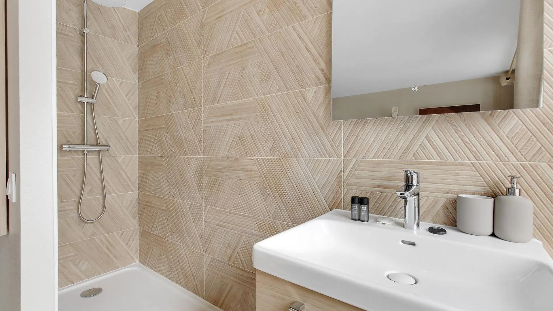 Studio Refait A Neuf Bastille Paris Apartment
