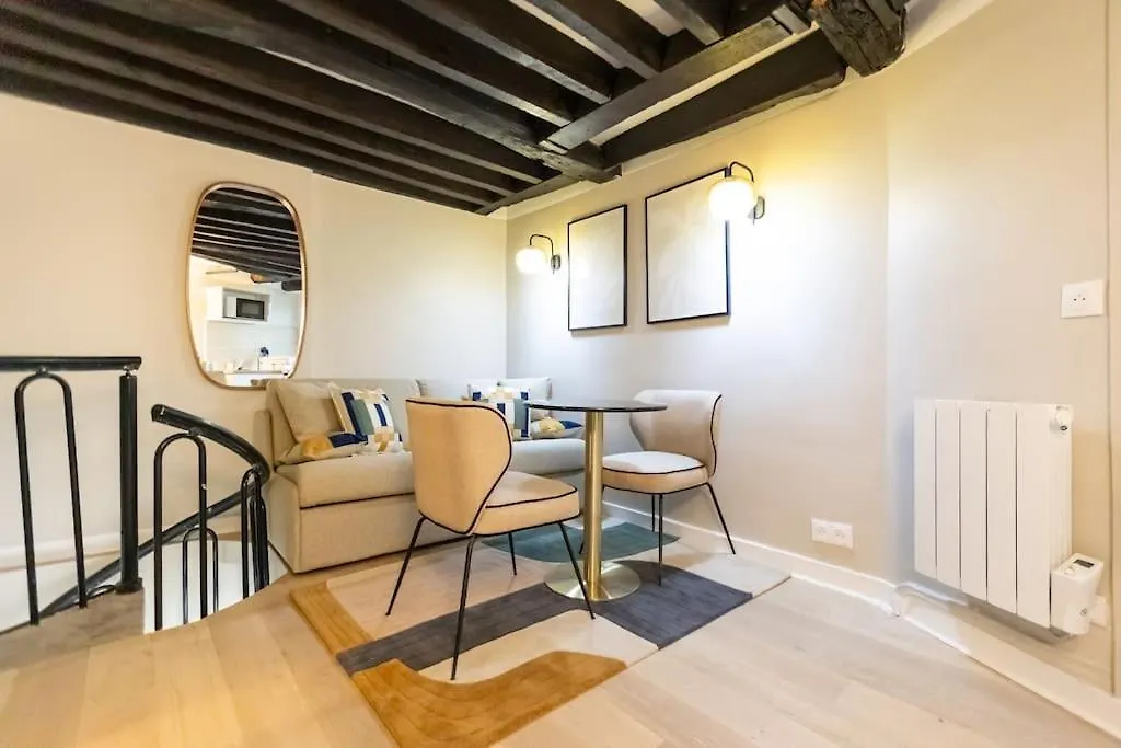 Daire Studio Refait A Neuf Bastille Paris