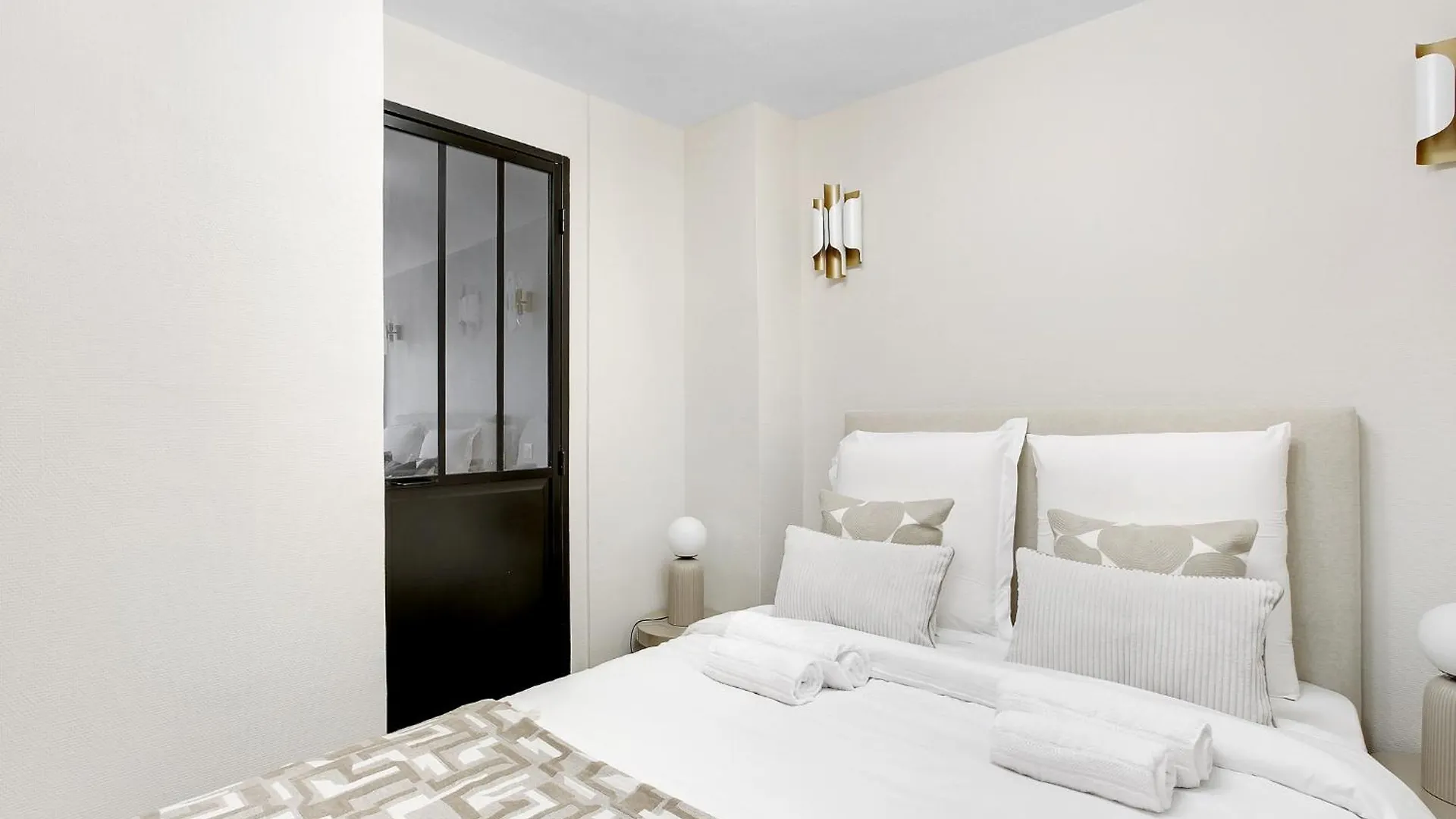 Studio Refait A Neuf Bastille Paris Fransa