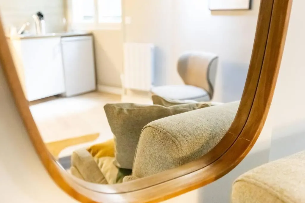 Studio Refait A Neuf Bastille Paris Apartment