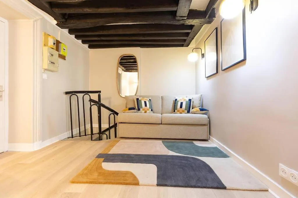 Studio Refait A Neuf Bastille Paris Apartment