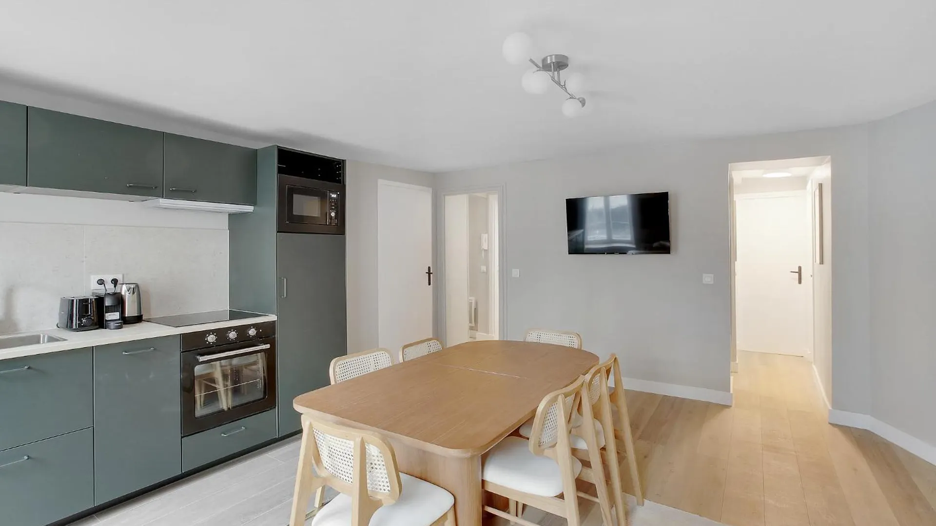 Apartment Studio Refait A Neuf Bastille Paris